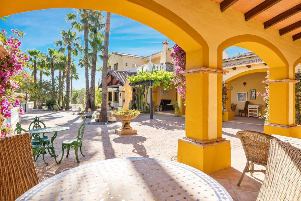 Вилла Hacienda De La Siesta Коин Экстерьер фото