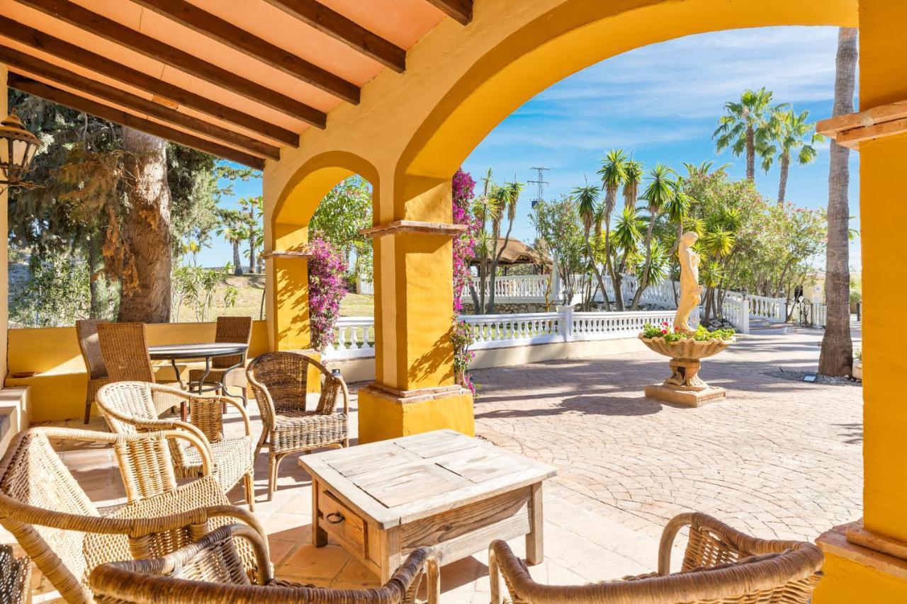 Вилла Hacienda De La Siesta Коин Экстерьер фото